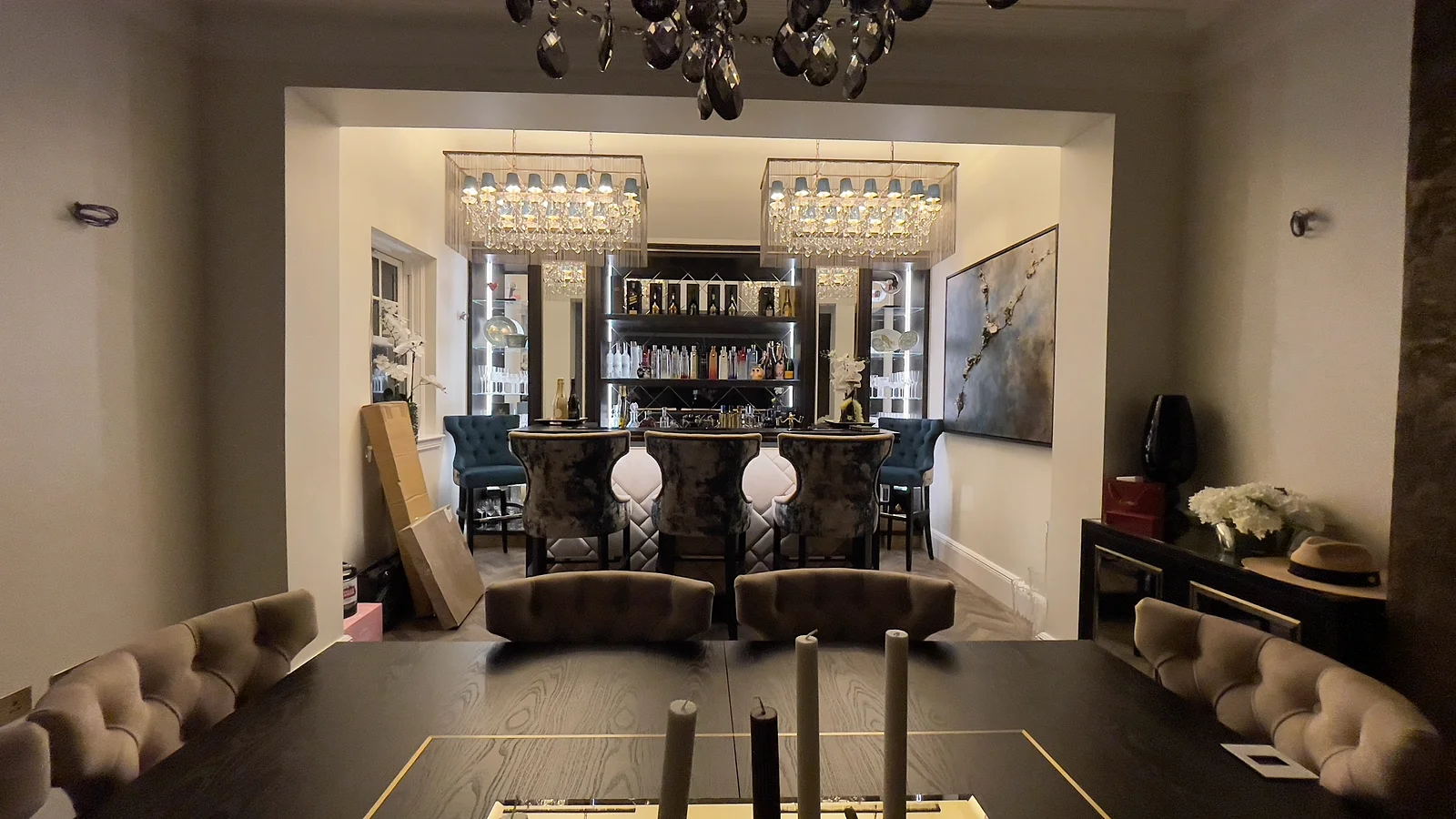 Lounge · The Salon