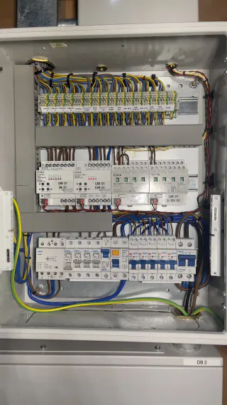KNX Lighting System — build stage 1