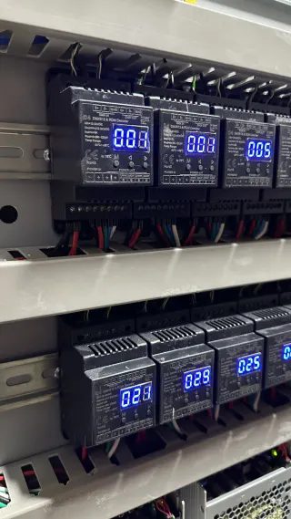 KNX Lighting System — build stage 3