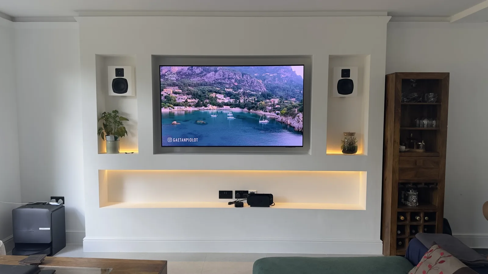 M&K Sound 2.1 Living Room — detail 1 · M&K Sound 2.1 + Reference Monitors · MK Iconic Solutions