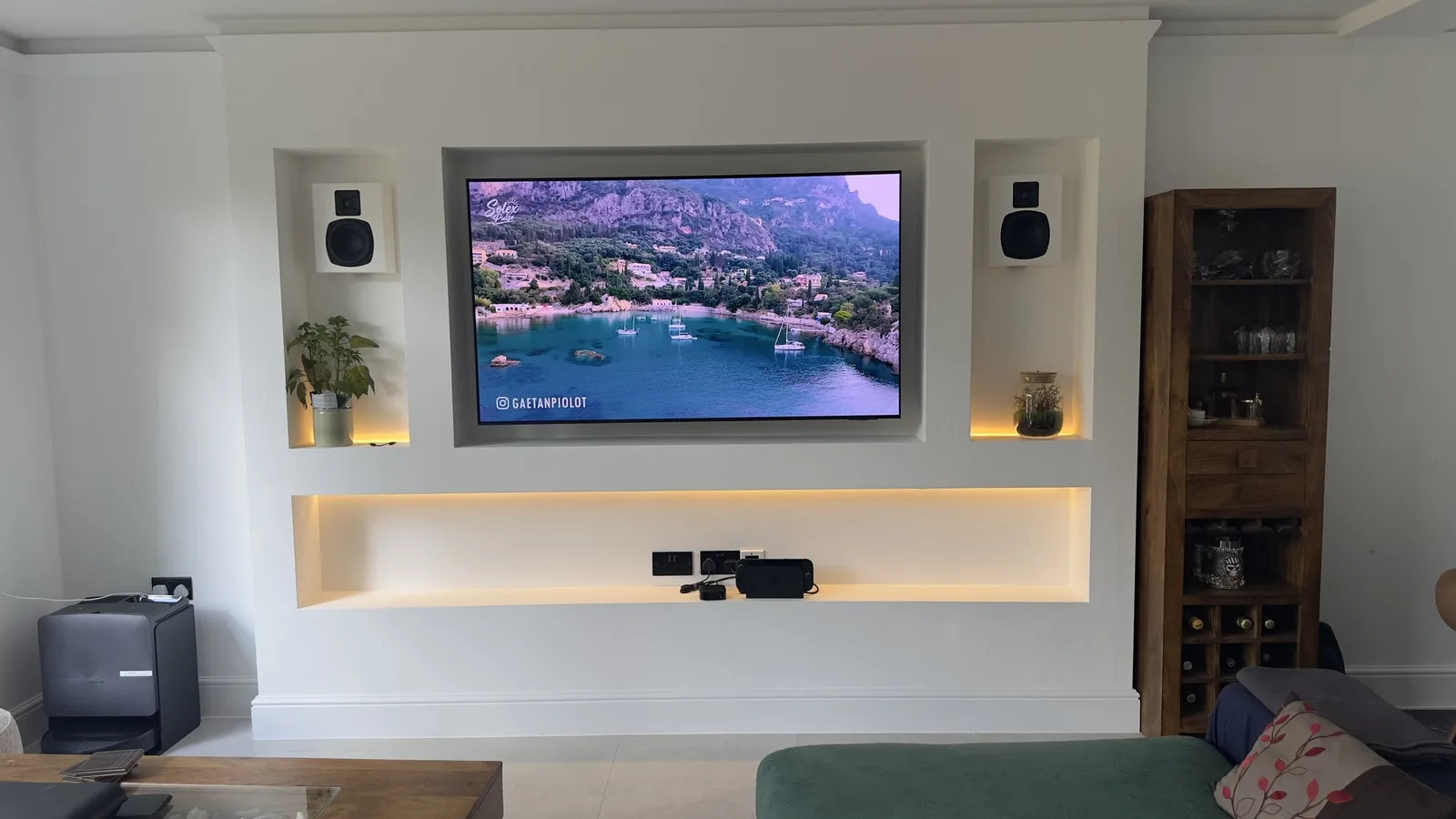 M&K Sound 2.1 Living Room — Hi-Fi That Disappears · United Kingdom · MK Iconic Solutions luxury smart living installation